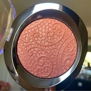 Mary Kay Sheer Dimensions Highlighting Powder
